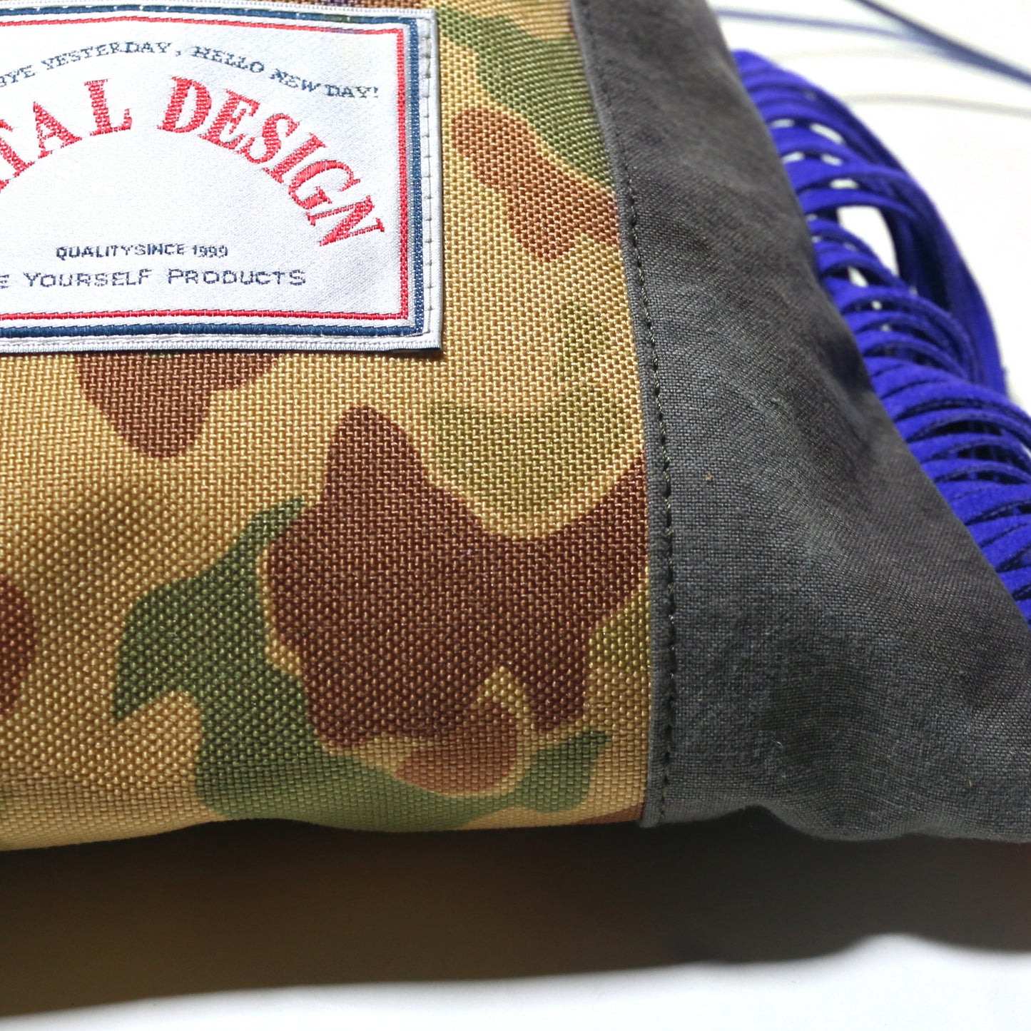 【予約商品:10月中旬以降のお届け予定】FRINGE POUCH ND2