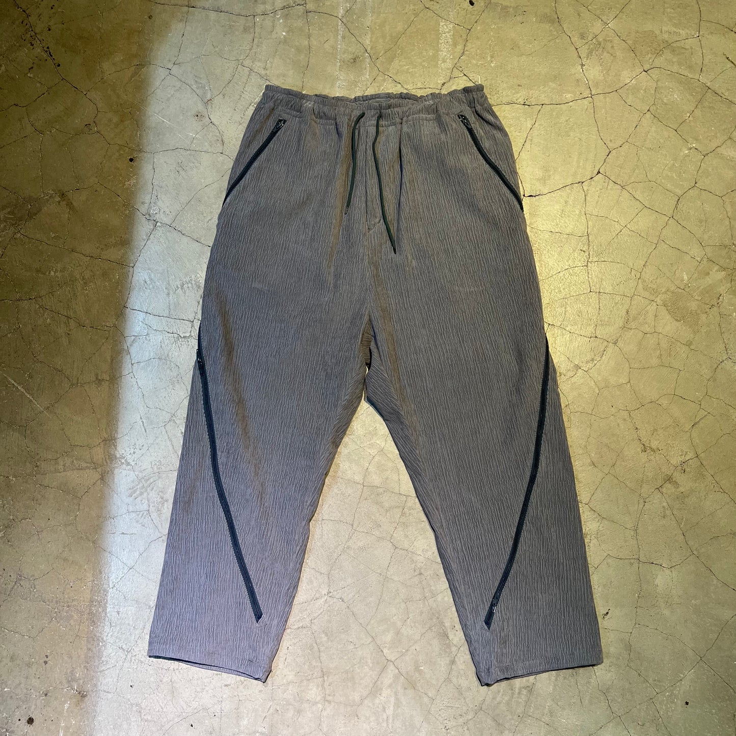 【予約商品:9月上旬以降のお届け予定】TRACK PANTS VENTI CORD