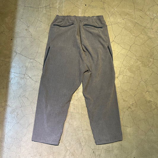 【予約商品：9月上旬以降のお届け予定】TRACK PANTS VENTI CORD